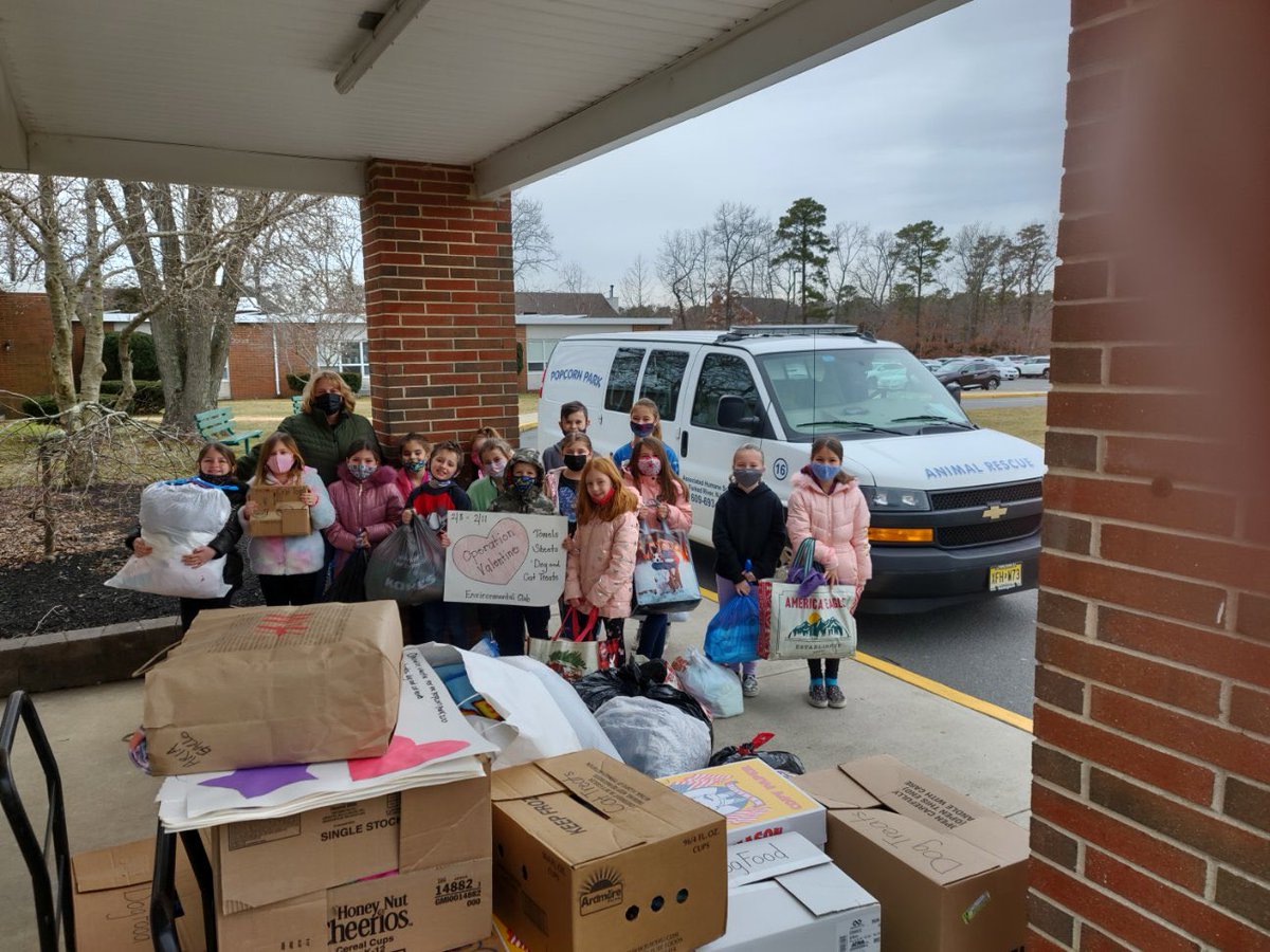 LHSprincpl's tweet photo. Operation Valentine’s pick up today by the Popcorn Park Zoo. A big thank you to all that donated items and time. https://t.co/HgS09dzxOn