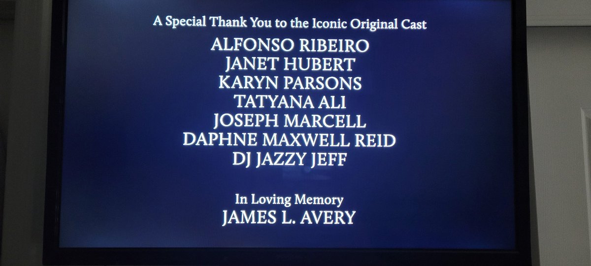 Just caught the shoutout to the original cast in the credits #BelAir