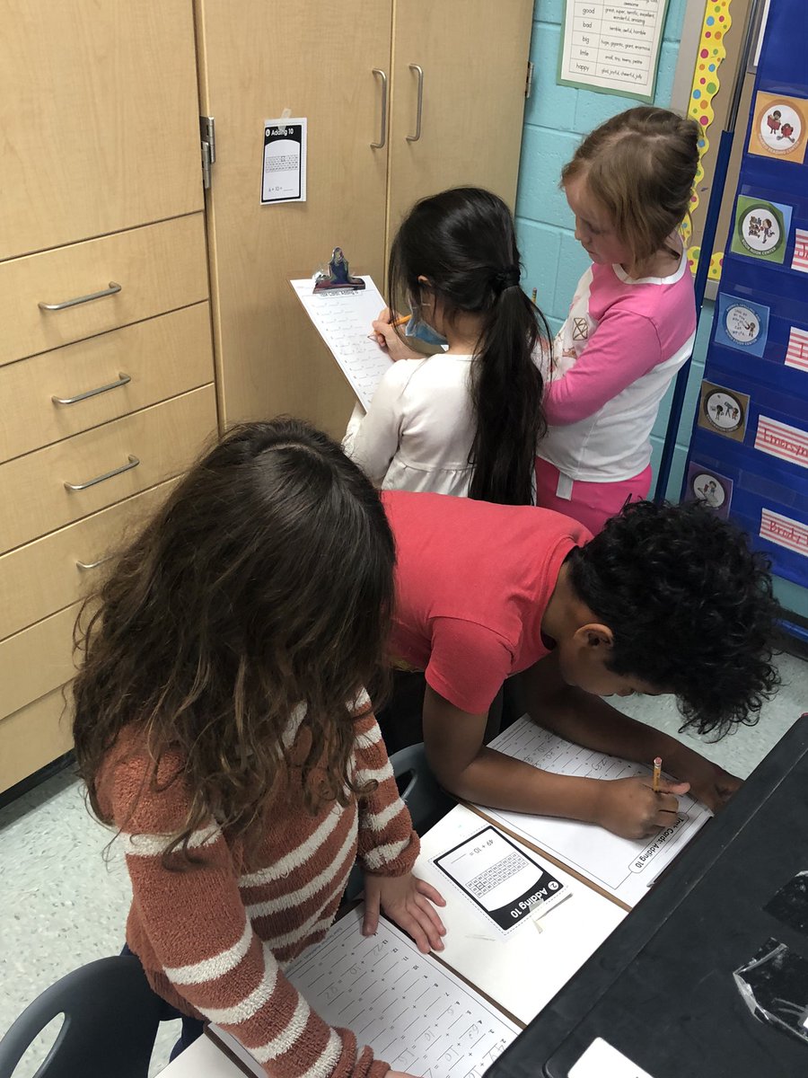 LindseyWKramer's tweet image. 1st graders had fun finding math all around the room. They did a great job showing their understanding of tens. @arnoldaacps @AACPS_PK5Math #AACPSAwesome #funinfirstgrade #mathmovement