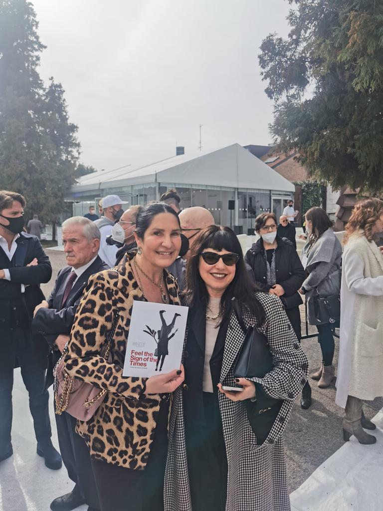 LaraMagoni's tweet photo. In via Tortona all'inaugurazione di #WhiteShow di @whitemilano, eccellenza internazionale nel panorama della moda. Un salone spettacolare che accoglie brand d'avanguardia, designer sperimentali e start-up di nuova generazione. #White è Milano, #Milano è White https://t.co/GL2mY3aMfr
