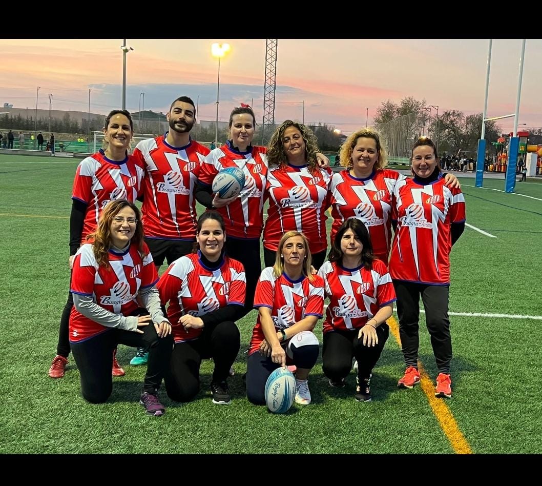 Equipo Mixto Rugby Touch del Atlético Club de Socios con su nuevo patrocinador Bisagra Tours