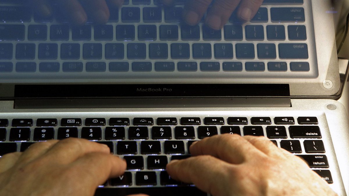 WTKR3's tweet photo. U.S. prepares for possible cyberattacks by Russia as conflict in Ukraine escalates https://t.co/kbqCz85Hcl https://t.co/6eTfCDEjaN