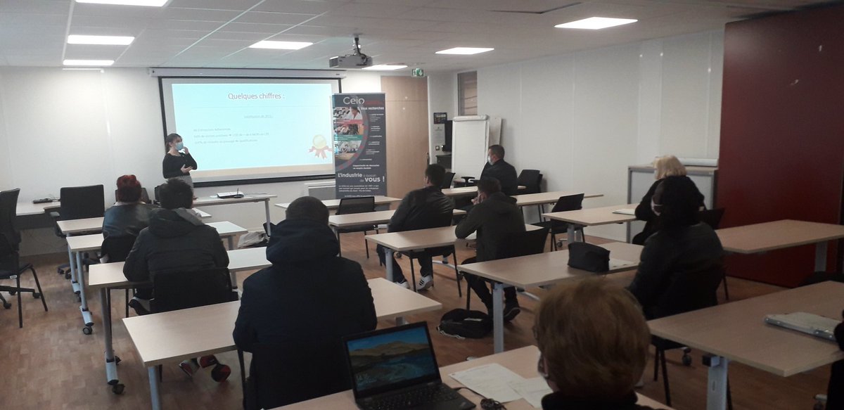 Sensibilisation aux métiers en #industrie @poleemploibethune en partenariat avec le #Geiq pour recruter et former les salariés de demain et lever les difficultés de #recrutement