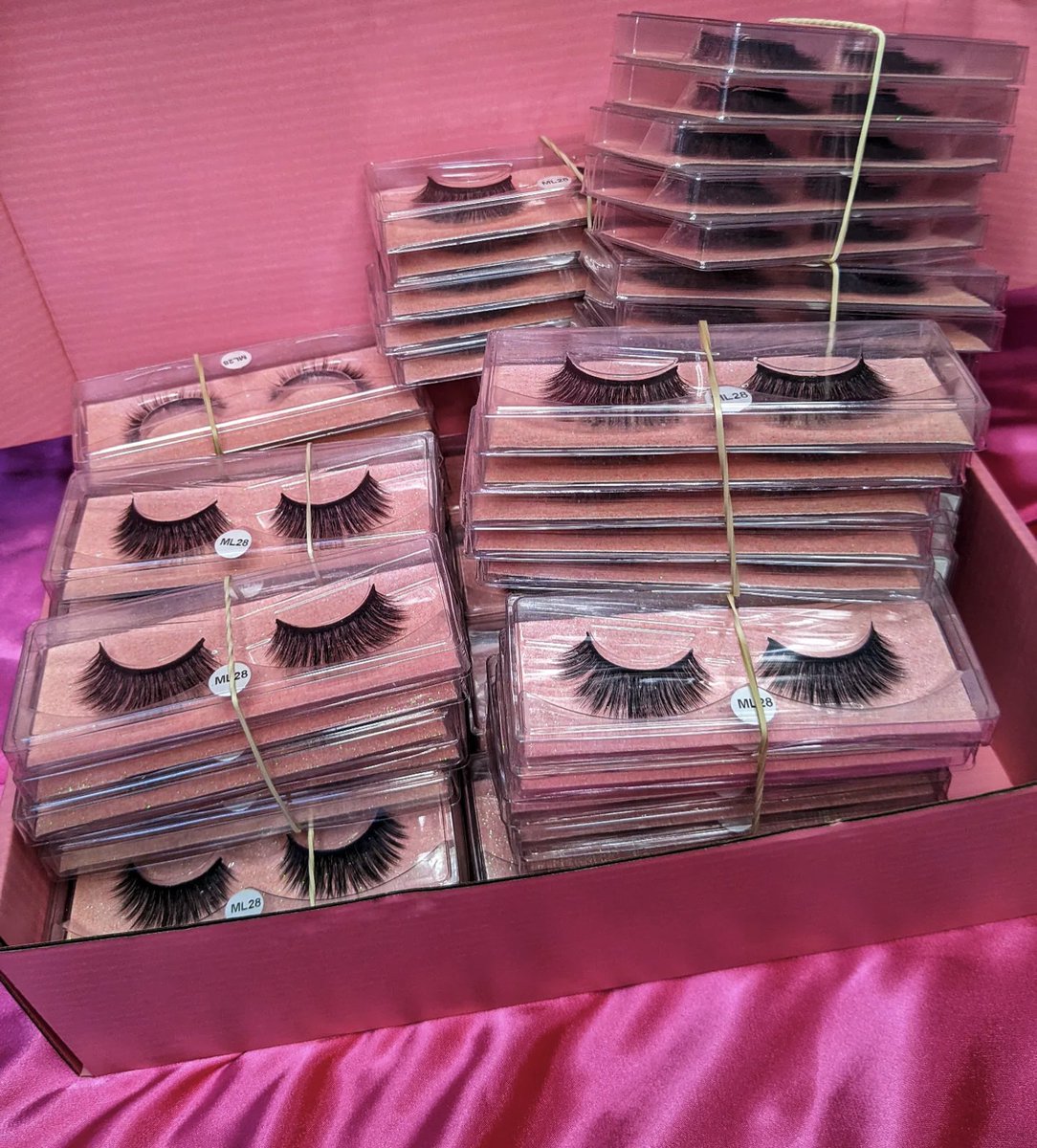 Get inventory for your business now and pay for it all later by using the buy now pay later option at checkout called Sezzle! What are you waiting on? Get a jump start on your business, the time is right and the time is now! 😘 Shop LenellesLashes.com 🛍️
#lenelleslashes