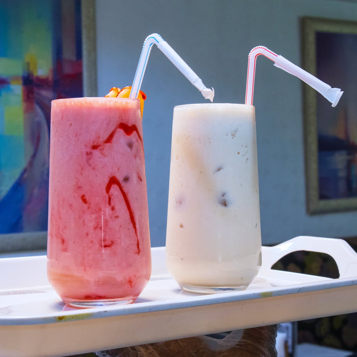 landnkitchen's tweet photo. Let's go bananas!

We present to you our banana strawberry smoothie and banana milk shake 😁

Fun Fact: Our smoothies and milkshakes go for N3,000
😎

Milkshakes: Oreos, Vanilla &amp; Strawberry

Smoothies: Mango Tango, Mixed Berry Smoothies,
Bana Strawberry Smoothies https://t.co/xAwGAlS4tx