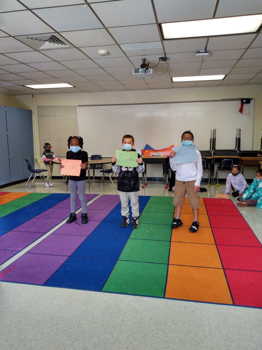 tljackson7's tweet photo. Lunar Eclipse and the Solar System in motion..... CKLA Unit 7 3rd Grade!
#TeamCaraway https://t.co/Wfcc9DNReV