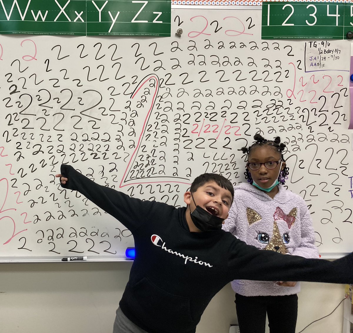 teachertoay's tweet photo. Are there two many?

9:13 a.m.

2.22.22 https://t.co/XTr2sE7qCB