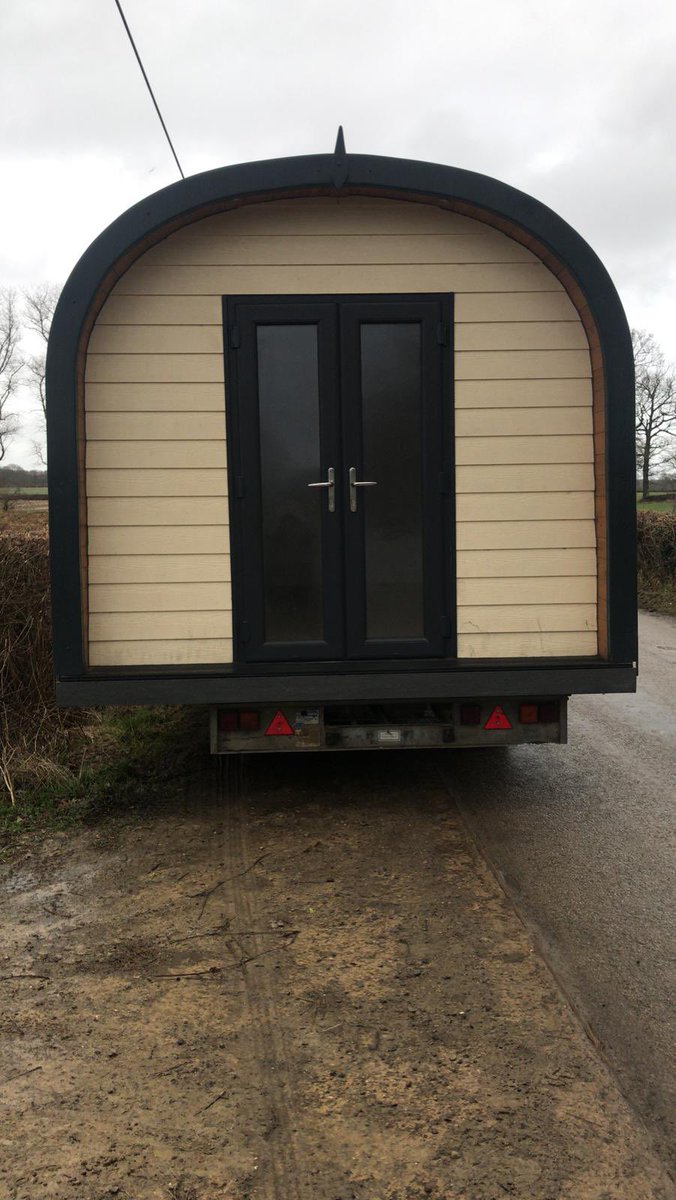 ShereeAnderson4's tweet photo. PLEASE RT!!! STOLEN FROM #ASHFORD #KENT #HIGHHALDEN #GLAMPINGPOD 

Our fishing lake was broken into last night &amp; some scummy people have broken in &amp; stole it!!! Someone must have some information or seen it. It’s not hard to miss! Please RT 💔 &amp; get it back home! @Kent_Online https://t.co/HPnG4tbC1B