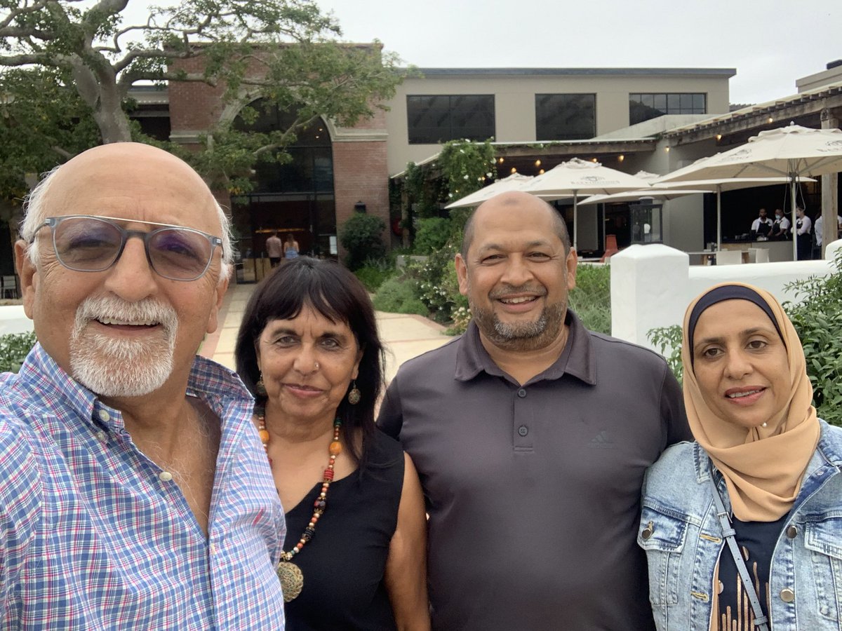 DevMatchRef's tweet photo. Some fine areas to visit when in Plettenberg Bay. Getting our friends Shaheed & Mohsina from Gaberone to enjoy #downtoearth and #barringtons. Loved the settings and the food choices. #barringtons #downtoearth #plettenbergbaytourism https://t.co/lc4oW7vML2