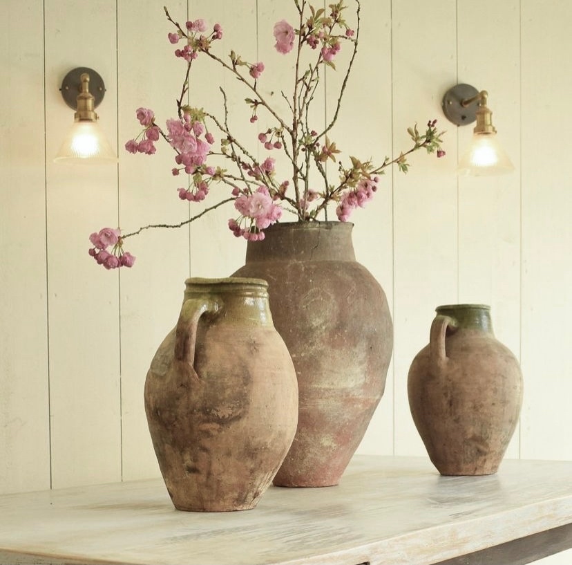 HouseDirectory's tweet photo. Welcoming Spring with these Trio of Aegean 18th Century semi- glazed Earthenware vases from @antiquum_antiques
.
.
#Repost @antiquum_antiques
.
.
#antiques #interiordesign
#interiorinspo #interiorinspiration #homestyle #interiorsofinstagram #interiordesigner #luxuryinteriors https://t.co/6cJjL3xU1g