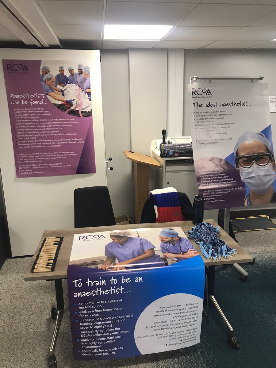 PhilWARussell's tweet photo. Inspiring the 4th year students from @AstonMedicine @AstonUniversity to join the most awesome of specialities! @RCoANews @AAGBI https://t.co/B8WodhIZYX
