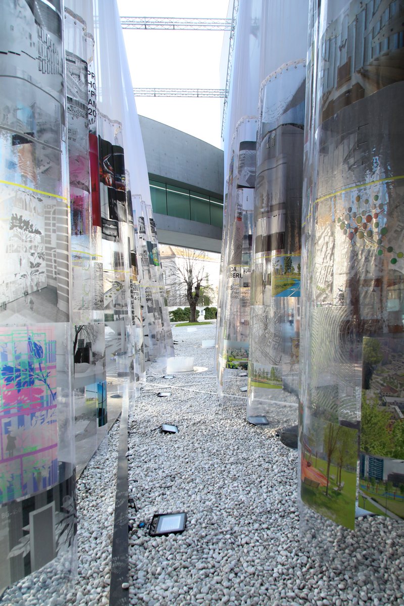 Museo_MAXXI's tweet image. Due grandi tende in pvc e voile, alte 11 metri e lunghe 30, creano un corridoio da attraversare per immergersi nel lavoro di #InsideOutside #PetraBlaisse, un museo a cielo aperto, che mette in scena 70 progetti. A Retrospective, dal #25febbraio 👉 bit.ly/insideoutsider…