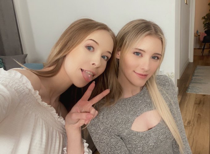 Met my porn twin today 🥰💕 she&rsquo;s so cute @ocean_nata https://t.co/k37TR2Q1KA<a class="tags" href="/tag/ocean_nata">@ocean_nata</a>
