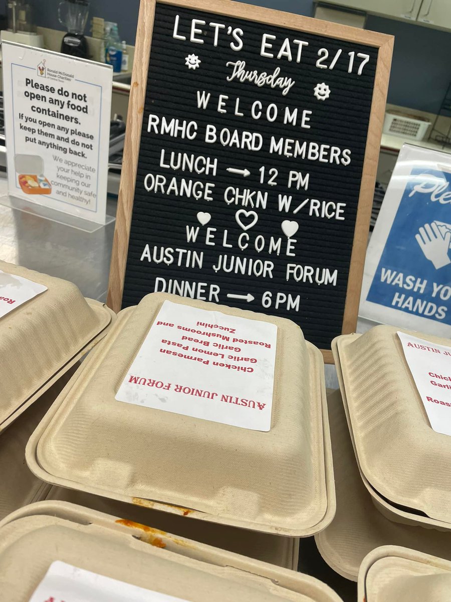 AustinJrForum's tweet photo. AJF members had a fun time making dinner for @RMHCCTX guests recently. Interested in making new connections, serving incredible #Austin area non profits like this, and having fun too? Join us March 1 https://t.co/eIMAtTrGzg https://t.co/OfT7h6zlvE