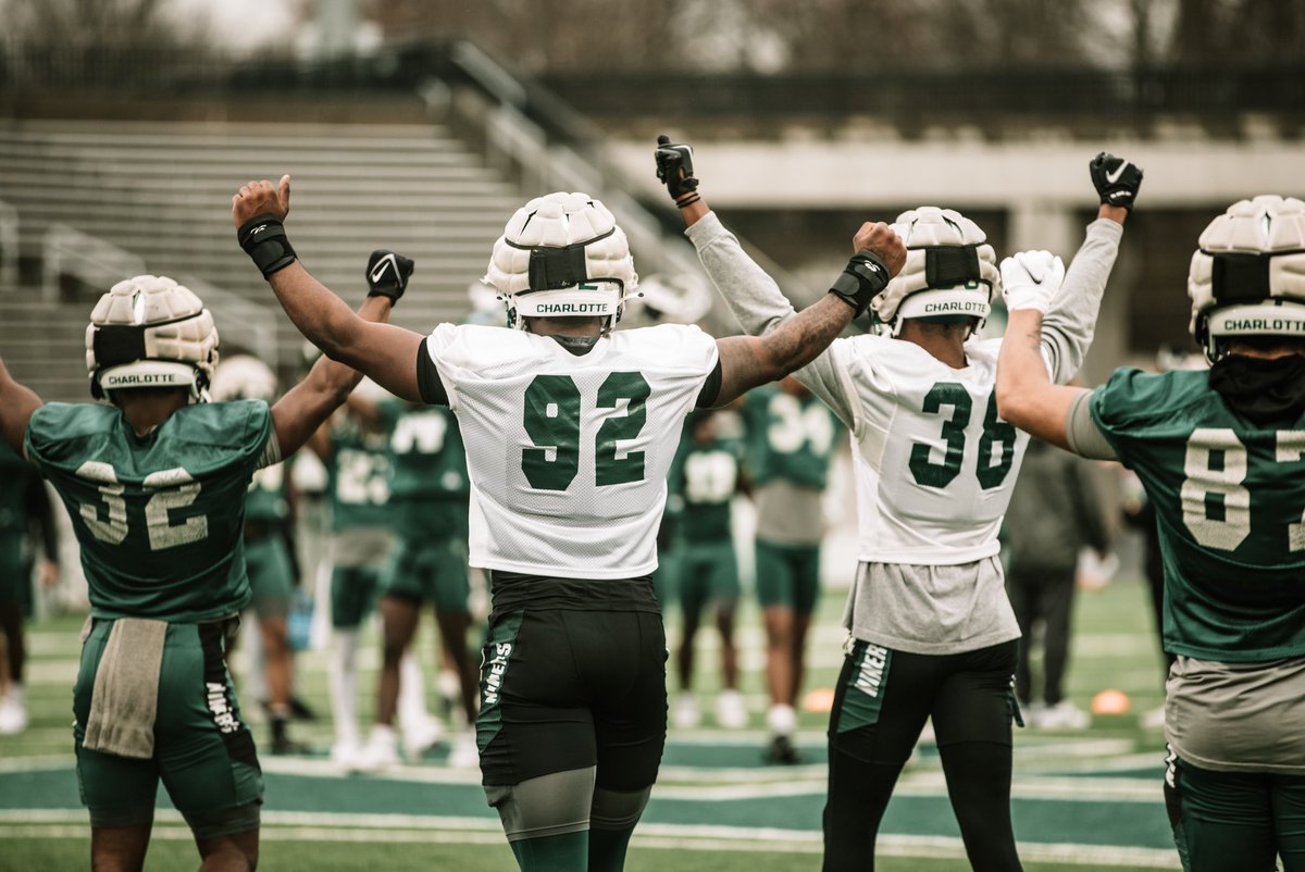 CharlotteFTBL's tweet image. On go mode #SpringPractice ✅