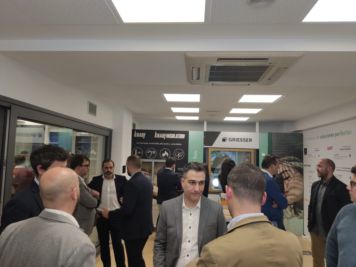 GriesserIB's tweet photo. 👏 ¡Ambientazo en la inauguración del #EspacioTechnal!
#Technal @IsoChemie_ES @KnaufInsulSpain #SombrahControlSolar #EJOT @GuardianSpain y @somfy.
#Griesser #OneGriesser #InspiredByTheSun #ProtecciónSolar #ControlSolar https://t.co/XGA9184W3u
