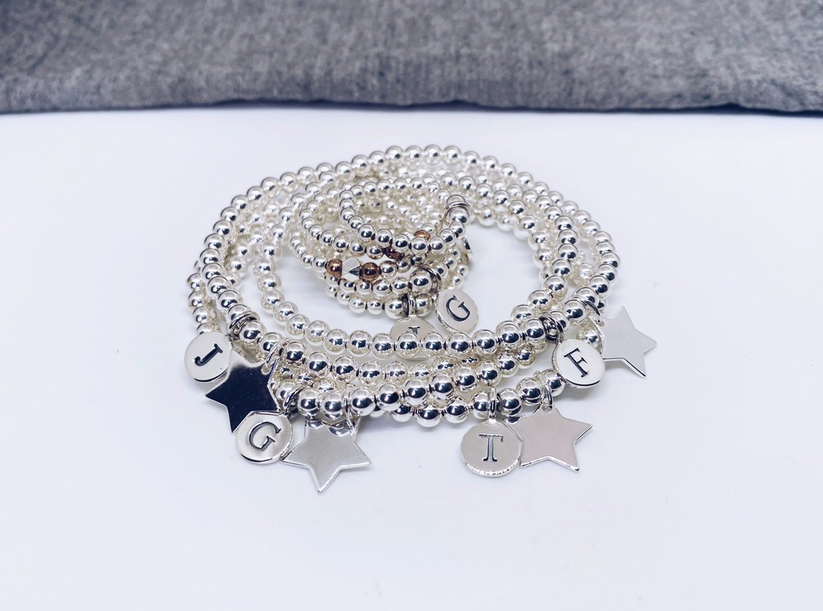 Hey 👋 It’s been a while as life got a little busy so I just wanted to put this very silvery and shiny photo here 🤍🤍🤍

#silverjewellery #handmadejewellery #stackingbracelets #lovesilver #shine #happy