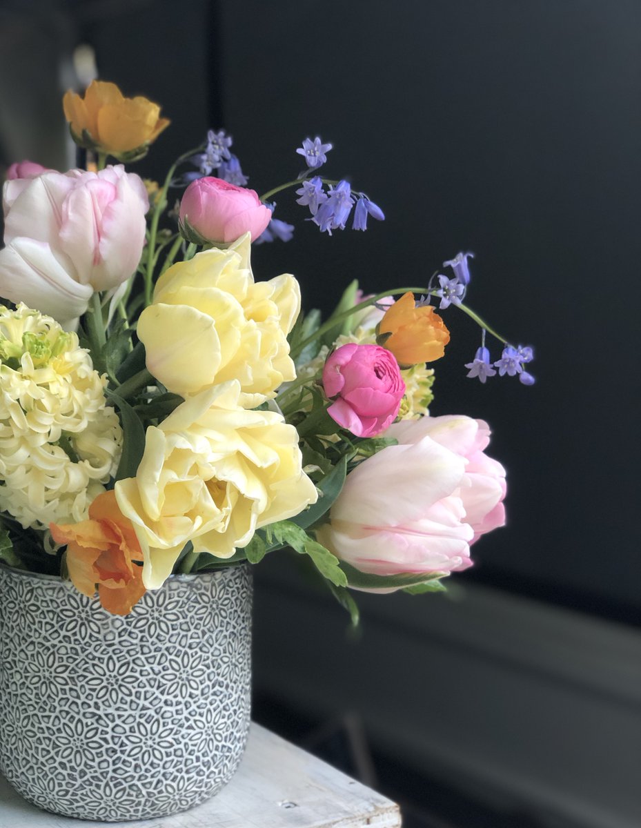 Celebrate Spring with Flowers! Using fresh, locally grown flowers and foliage, Shirley Burns of Flower Fort Farm will teach you foundational and environmentally friendly concepts in floral design. 

Sign up at semiahmoo-arts.myshopify.com/products/celeb…
