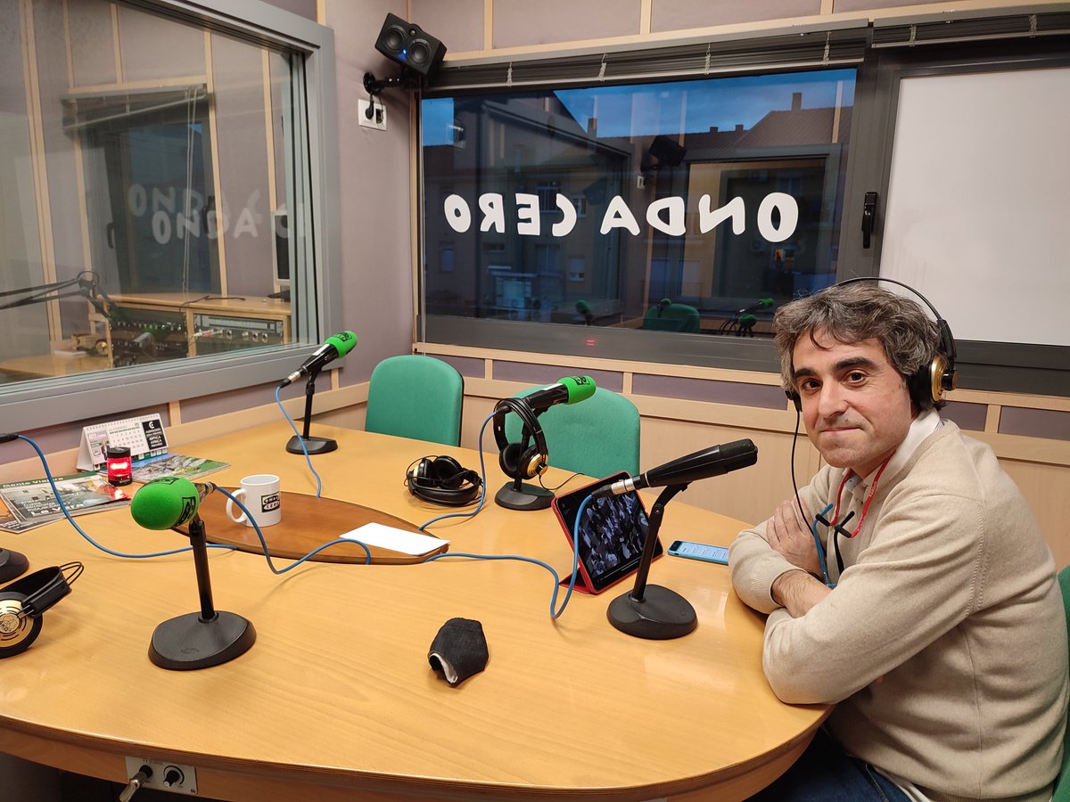 La Brújula de Extremadura 

Ponemos la lupa sobre los principales temas de actualidad

Tertulia dirigida por <a href="/maortizal/">Maria Ortiz</a>  a quien le acompaña <a href="/Candelaria_Carr/">Candelaria Carrera</a> <a href="/davidvigario/">David Vigario</a> y <a href="/juhiguera/">Julian Carretero Castro</a> 

➡️Rusia-Ucrania 
➡️Fusión <a href="/Ayto_DonBenito/">Ayto. Don Benito</a> <a href="/aytovvaserena/">Ayuntamiento de Villanueva de la Serena (Badajoz)</a> 
➡️PP 
➡️Agricultores