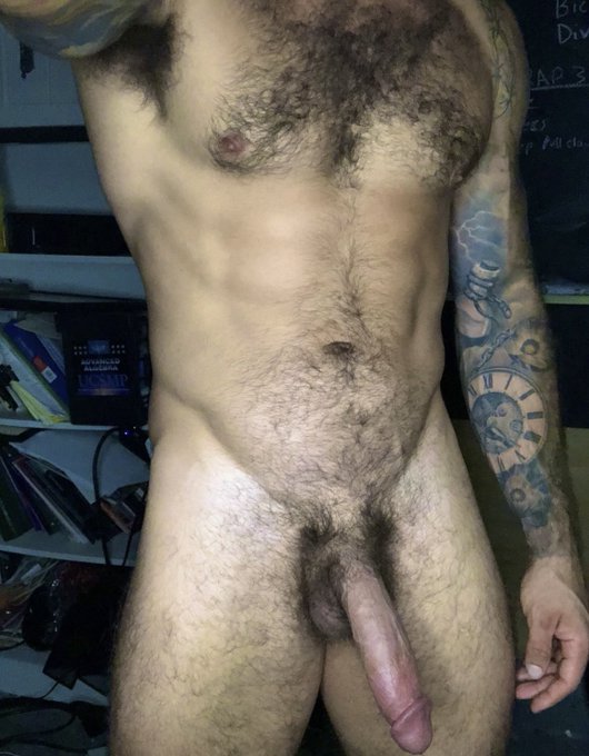 Look at my hairy dong https://t.co/EJ59Q9Wu1Z