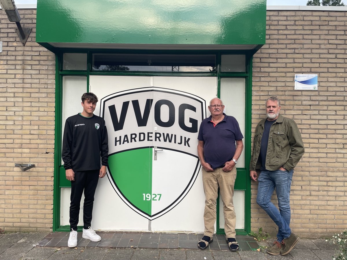 topamateurvoetb's tweet photo. ACHTERGROND | Derde generatie Hoeve meldt zich in de basis van VVOG

Lees het uitgebreide interview op: https://t.co/MrODEt6aqA

(@VVOGzat ) https://t.co/D9UtGxpWHf