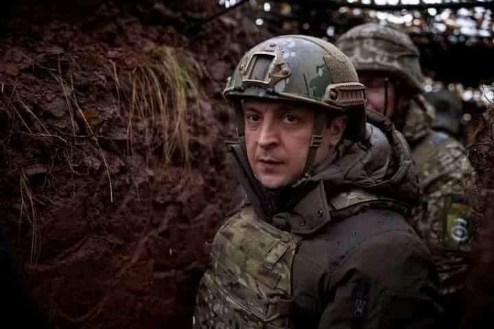 CharroTaurino's tweet image. Se informa que el presidente ucraniano @ZelenskyyUa visitó a las tropas en la línea del frente #Ukraine #UkraineInvasion