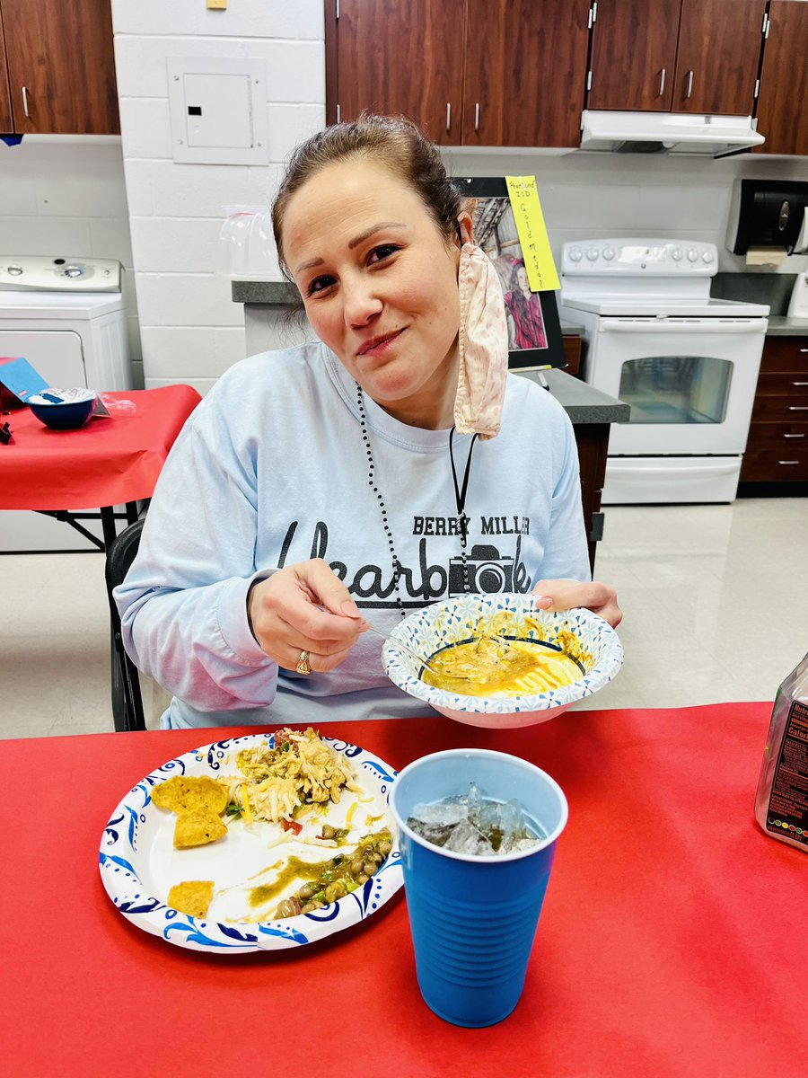 BerryMiller_JH's tweet photo. Goodness Graciousโฆ#GreatBowlsOfFire! Big Bobcats strutted their culinary skills & flexed their eating muscles ๐ at our #ChiliCookOff. Congrats to our winners: Mrs. Paris, Ms. Felix & Mr. Barcelona! โค๏ธ๐๐พ๐ฅ #WeArePearlandISD https://t.co/PqrjoA4R8U