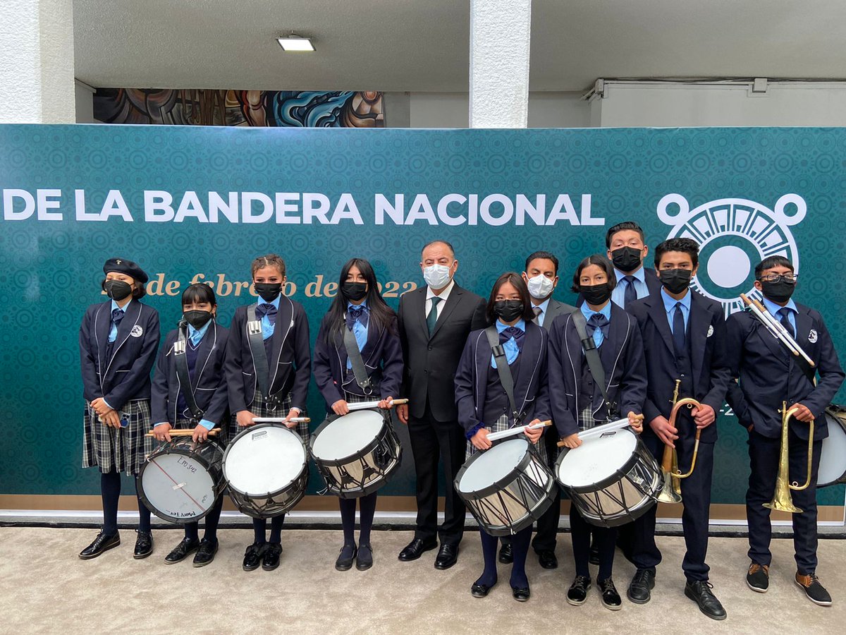 epo342's tweet photo. EPO 342 presente en entrega de banderas, conmemoración del día de la bandera https://t.co/hAqzlMMDi6