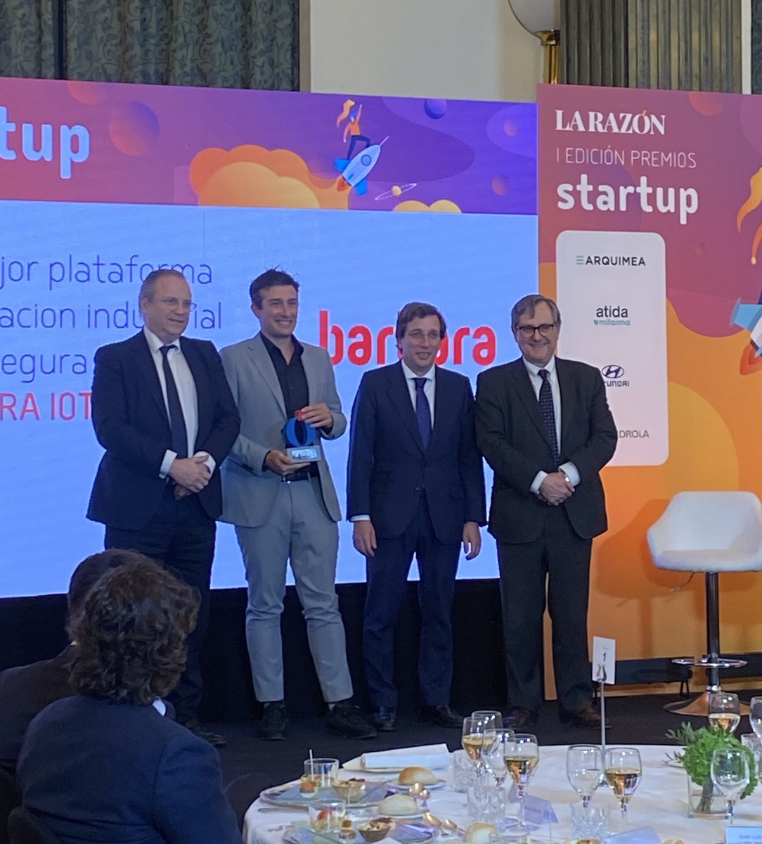 La Razón tweet media