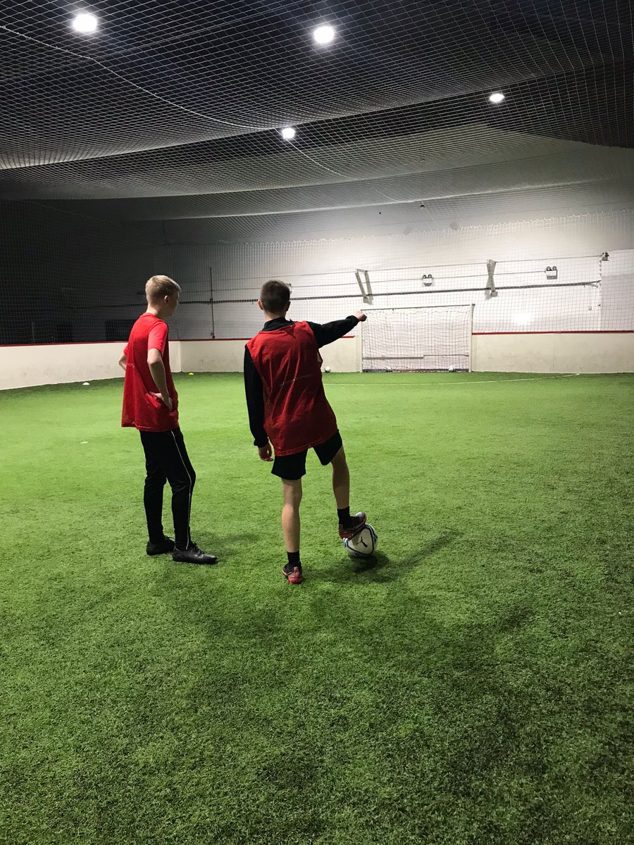 SL_Edin_Loth's tweet photo. Fantastic day at the magnificent
Coasters indoor centre as we
worked with our @FalkirkHigh
school @Street_League group
delivering SQA leadership award as
part of vocational programme⚽️ https://t.co/xIzCO2nrwr