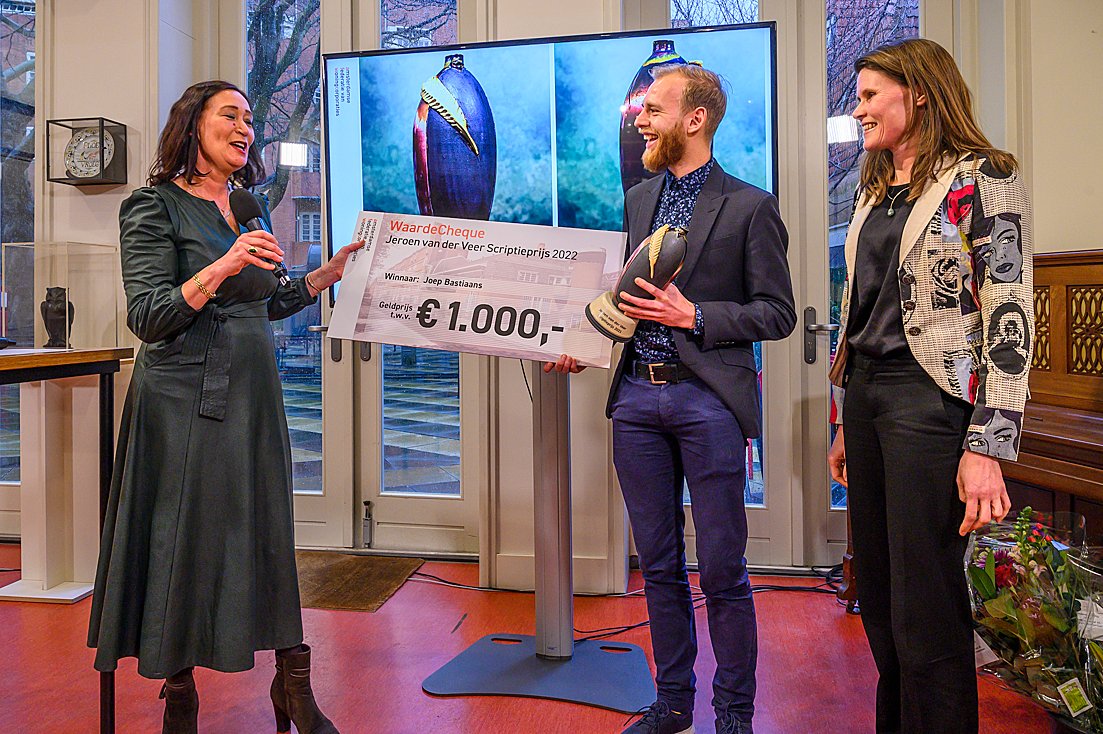 Joep Bastiaans wint Jeroen van der Veer Scriptieprijs 2021 met onderzoek naar woonconcepten voor ouderen . #afwc #tudelft
ow.ly/3BIa50I3Fvj