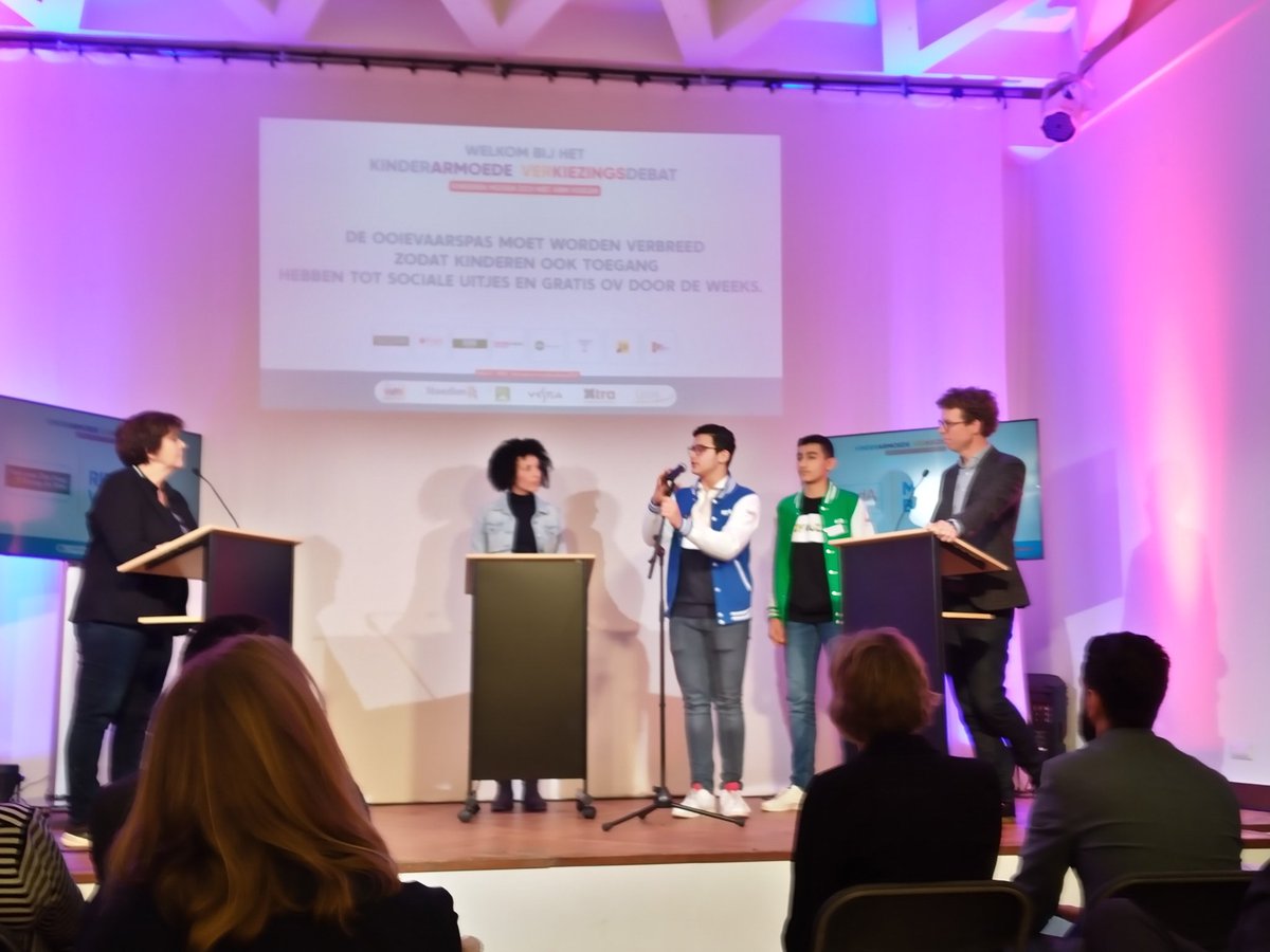 Kinderarmoede verkiezingsdebat is begonnen. Wethouder @balstermartijn houdt een pleidooi voor investering in welzijnswerk en uitbreiding van kinder- en jeugdwerk.
#kinderarmoededebat070
@XtraWelzijn <a href="/LeergeldDenHaag/">Leergeld Den Haag</a>