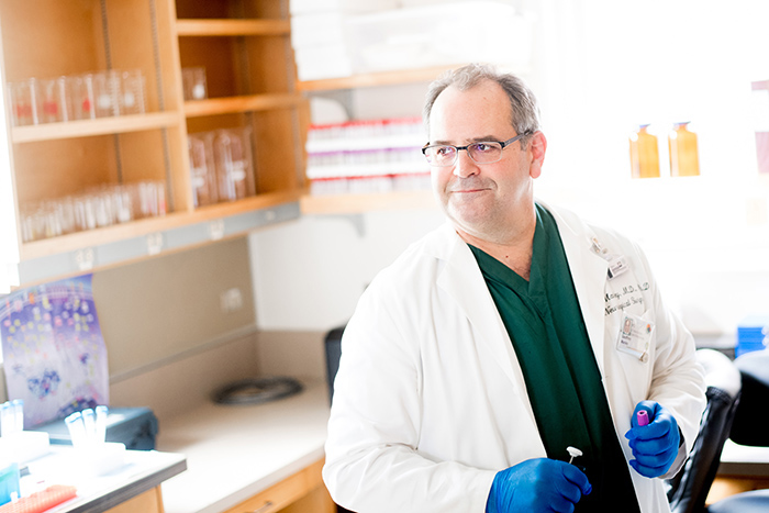 NeurosurgUCSF's tweet image. Congratulations to @ZSFGCare Chief of Neurosurgery Geoffrey Manley, MD, PhD, for recently receiving a  Heroes and Hearts awards from the @SFGHFoundation!  🎉 His team&apos;s work on developing a rapid blood test to diagnose #TBI is revolutionizing TBI care. 
sfghf.org/hearts-in-sf-2…