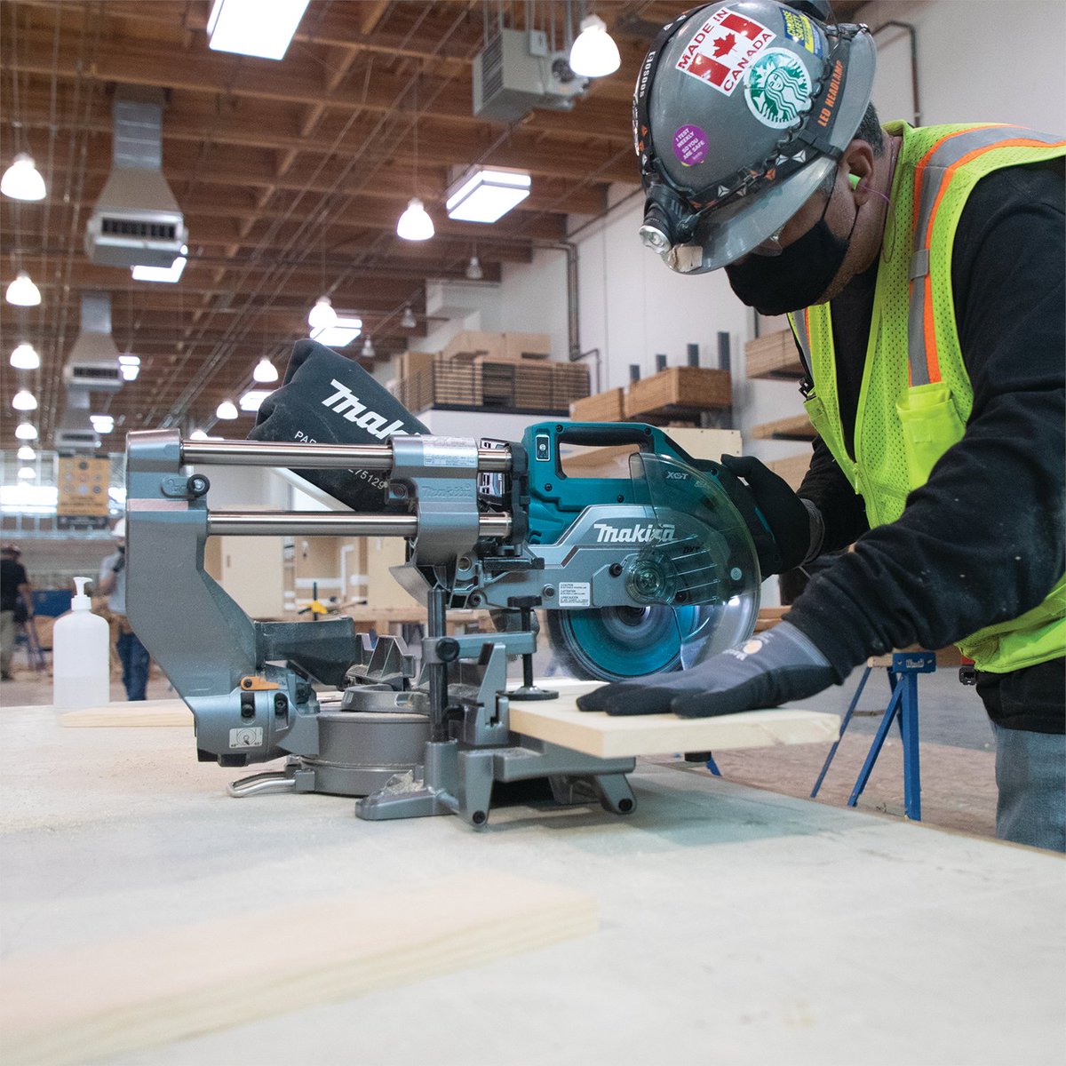 MakitaTools's tweet photo. XGT has miter saws covered with THREE 40V max options: 8-1/2”, 10” & 12”. All 3 have a powerful brushless motor with a gear-driven system (no belts to slip or replace), a rail-forward design for positioning against a wall, and much more #gsl02 #gsl03 #gsl04 #xgt #xgtbeyondlimits https://t.co/DnAu1nhofN