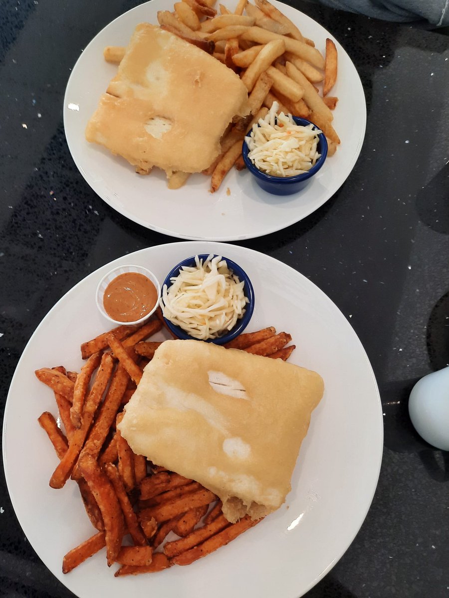 railnation2's tweet photo. Thanks Halibut House! We eat here for the Halibut!#halibuthouse https://t.co/TpxQI3lZdw