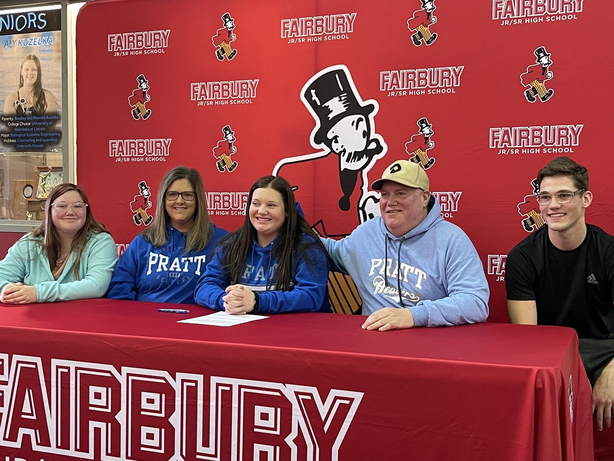 JeffsFairbury's tweet photo. Aspen DeFrain signs today with Pratt CC for softball. #JeffPride https://t.co/0ElSzlyOwd