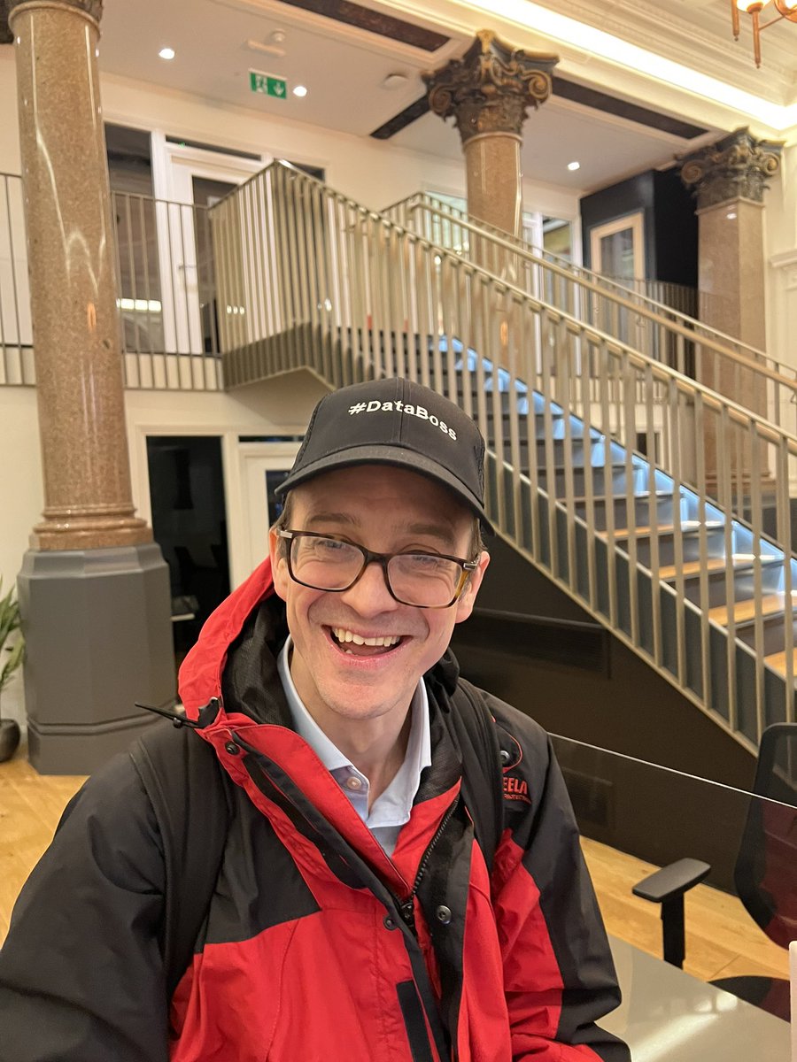 notworknicola's tweet photo. Long shoot for #panorama with @ChrisMasonBBC and gang. Sent him back to #BBCNewscast with a #databoss cap for @adamfleming because he is the nerd’s nerd. (Ringbinder treatment for #levellingup please newscasters!!) https://t.co/ISUh5J2KON