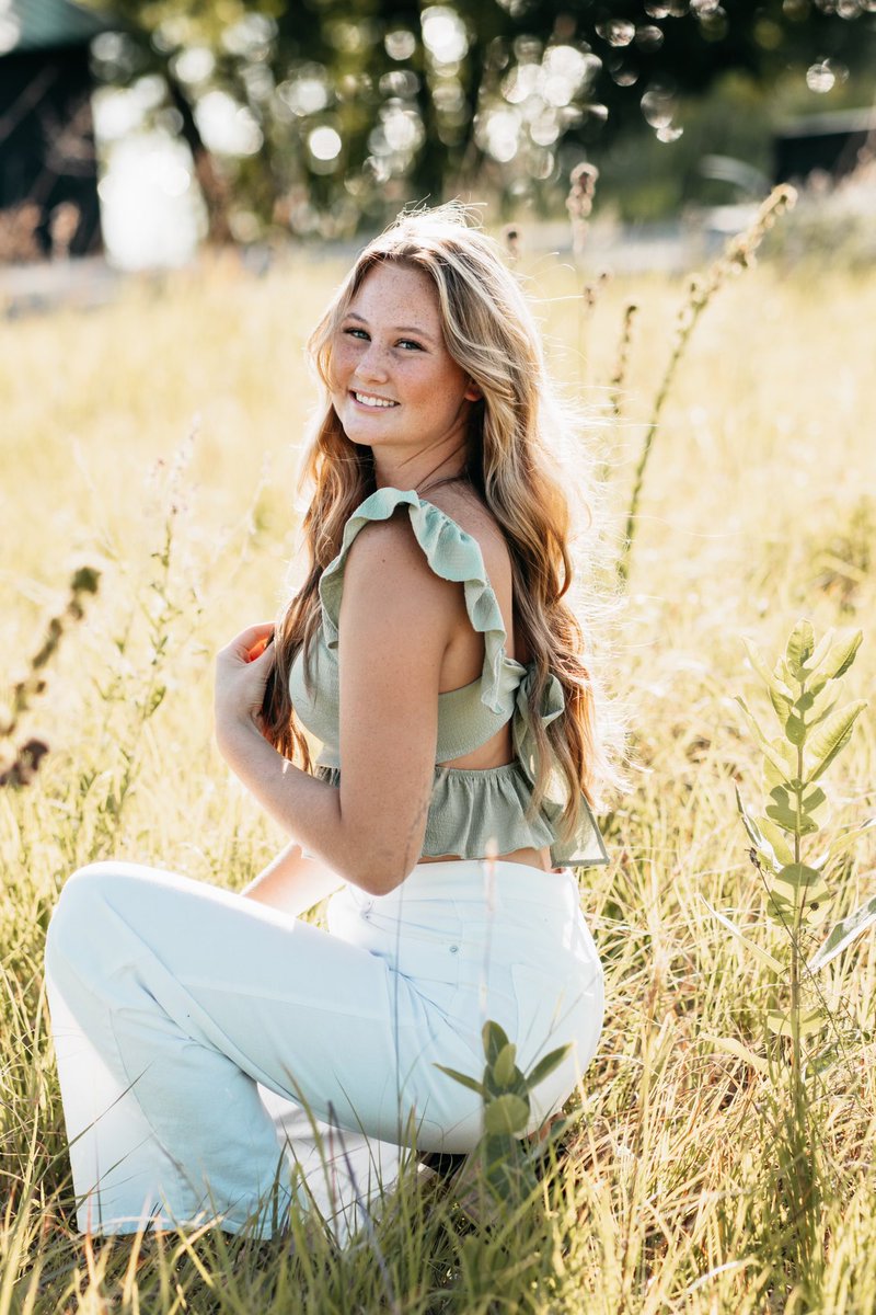 FHS_gbball's tweet image. Today we recognize Senior @graceschafferr Grace is a competitive, confident, and strong player. She is a 4 year letter winner, been a part of numerous championships, and has always accepted any role given to her. Proud of you! Thank you for your commitment and making us laugh❤️🏀