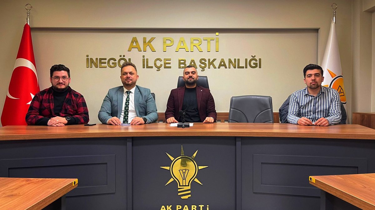 omrfarukbasturk's tweet photo. Haftalık Yönetim Kurulu Toplantımızı her daim Gençliğin yanında olan ve varlığını hiçbir zaman unutturmayan çok değerli Belediye Başkan Yardımcımız @RKocaaa ile birlikte gerçekleştirdik..

Toplantımızda aldığımız kararlar İnegöl Gençliğimize hayırlar getirmesini temenni ediyoruz. https://t.co/q27A6hC5Yq