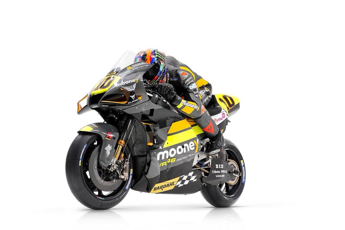 VR46RacingTeam's tweet photo. Let’s switch on the racing mood ✊

#MooneyVR46RacingTeam #MotoGP https://t.co/oGD3dzKHkH
