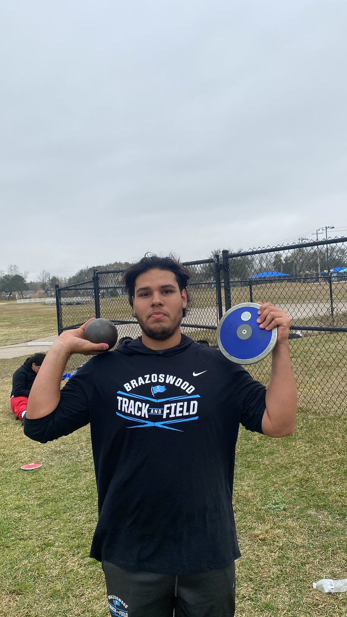 BrazoswoodT's tweet photo. 409 Relays Update: Veteran Brazoswood Buc Dominic “DOM” Escamilla places 5th in the Shot Put AND 5th in the Discus throws! Keep up the good work Dom!
#BucStrength https://t.co/jvsind185y