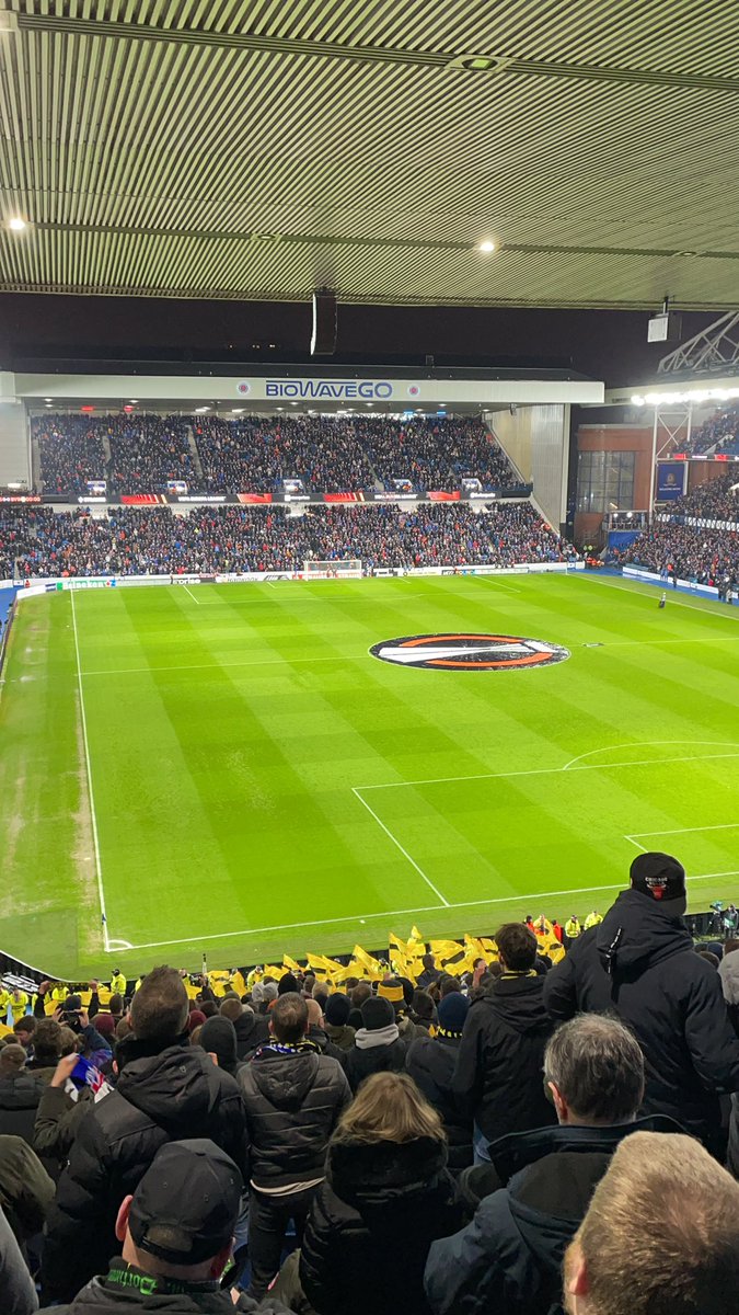 DortmundSG's tweet photo. 📍 The place to be at the moment #RFCBVB #HejaBVB #UEL https://t.co/8Ca5Ra4Ap0