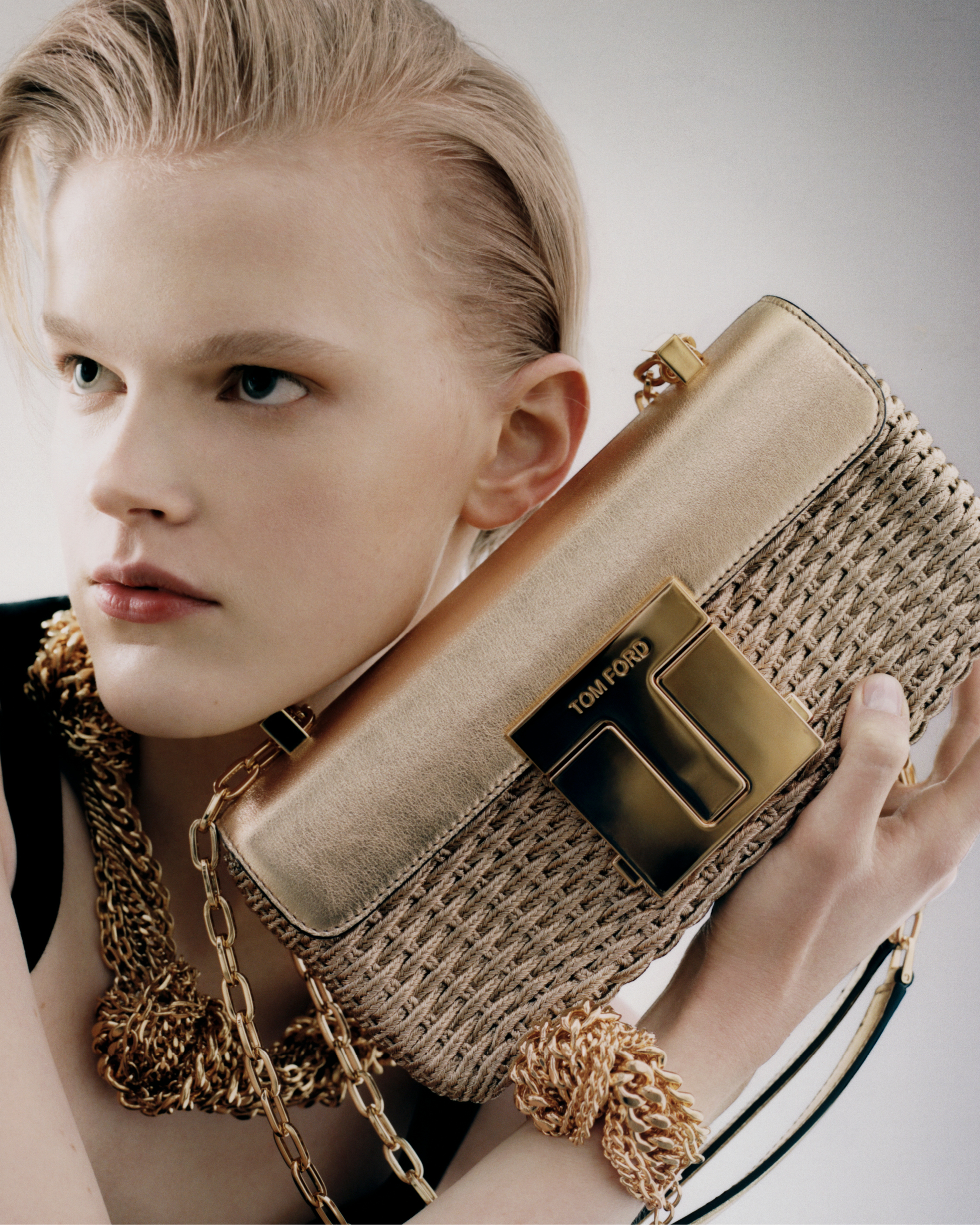 TOM FORD on X: The Iconic Medium Chain Shoulder Bag. This season's latest  debut in Gold. #TOMFORD  / X