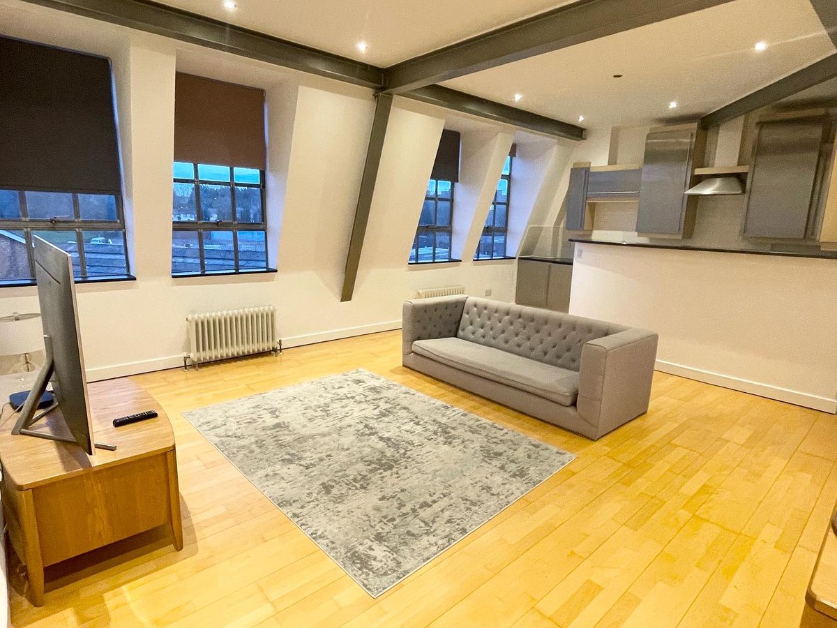 AgentsLucy's tweet photo. We love Northampton shoe factory conversions, this one up for sale with us now! #NorthantsHour #Northampton https://t.co/ca7KXq3eXP