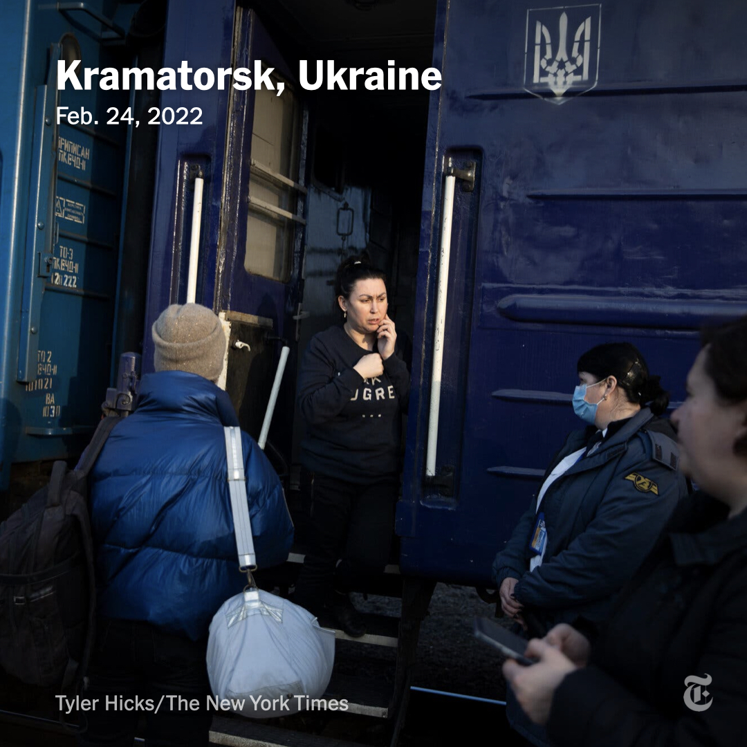 nytimes's tweet photo. Fleeing families in Kramatorsk, Ukraine, were boarding trains operated specifically for evacuation heading west to Kyiv and Lviv. 

Ukrainian officials reported that more than 40 soldiers were killed from Russian attacks and dozens were wounded. https://t.co/qUMysiev4E https://t.co/EPet4uCVC0