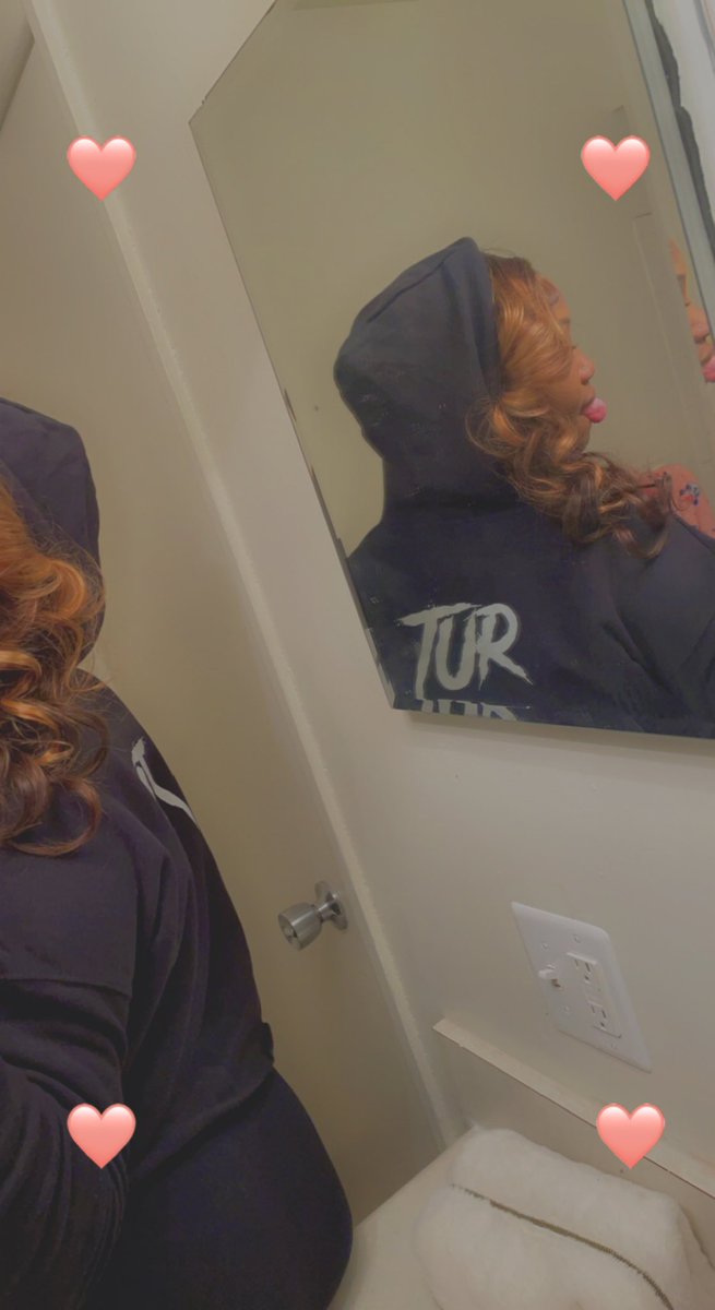 missliraababyy's tweet photo. When they sleep on you, tuck them 🛌 

#TURupNEXT #TeamUnderRated https://t.co/huXP0mCJah https://t.co/uAIhYAPNHL