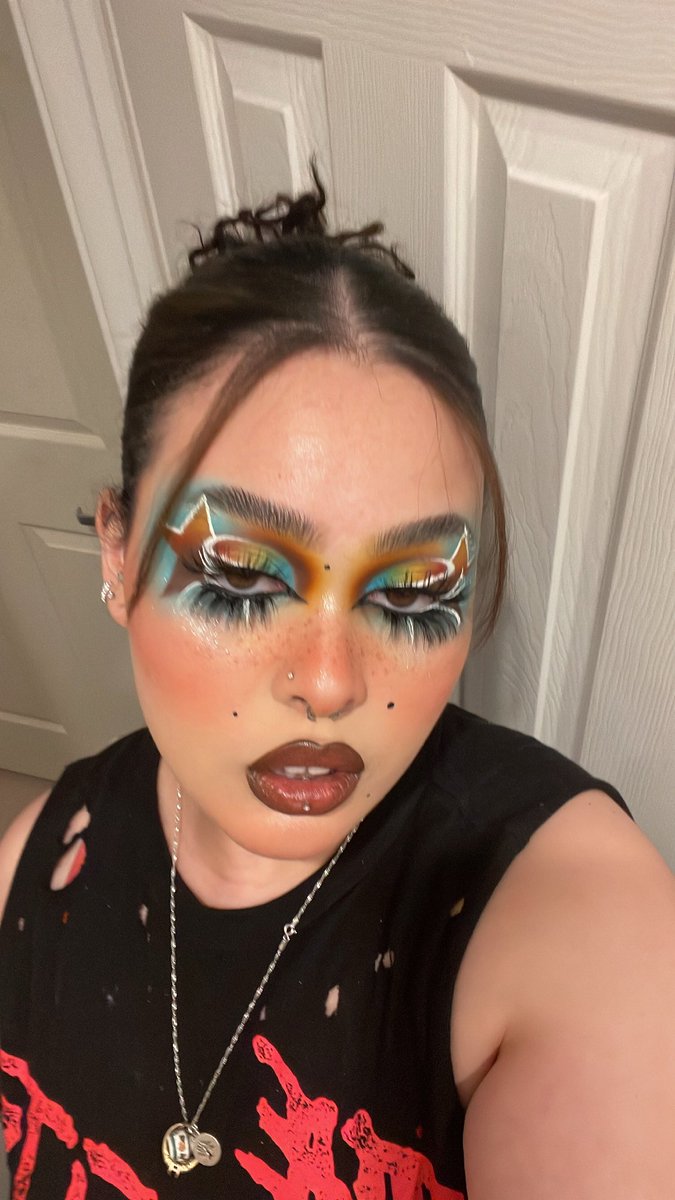 vivabeIIa's tweet photo. Alright yall here the actual finished product!! ⭐️ https://t.co/azHVlt8raB