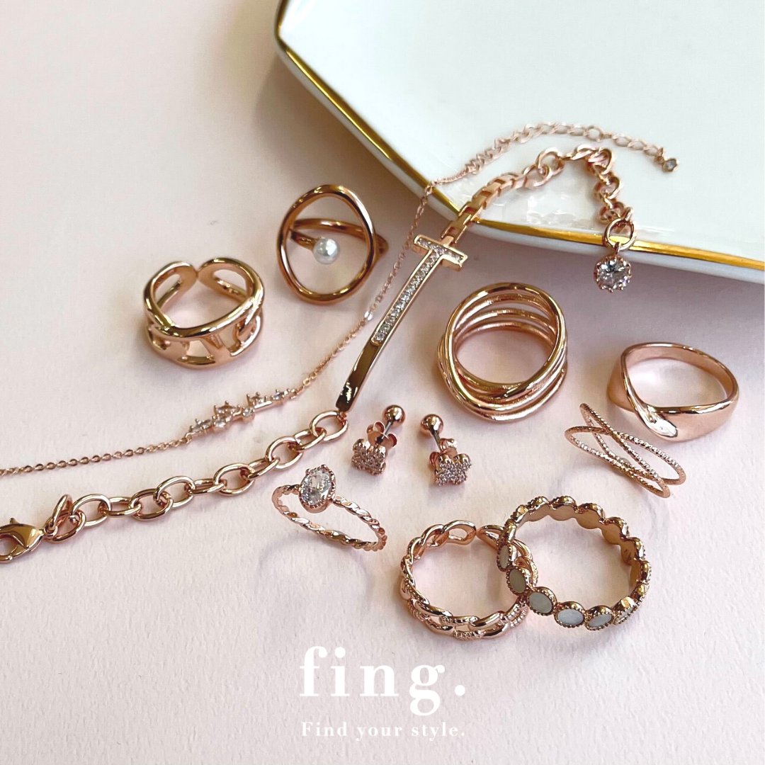 fing_official's tweet photo. 【coming soon..!! 3/1から販売されるピンクゴールドアクセ💍】

大好評ピンクゴールドアクセサリーの
新商品が続々と登場！！！
中でも人気のパールデザインや
クロスデザインなども販売予定です！

数量限定の商品もございますので
お早めにお買い求めください。
https://t.co/fbG6ygEfoP https://t.co/iC8VhlEv1l