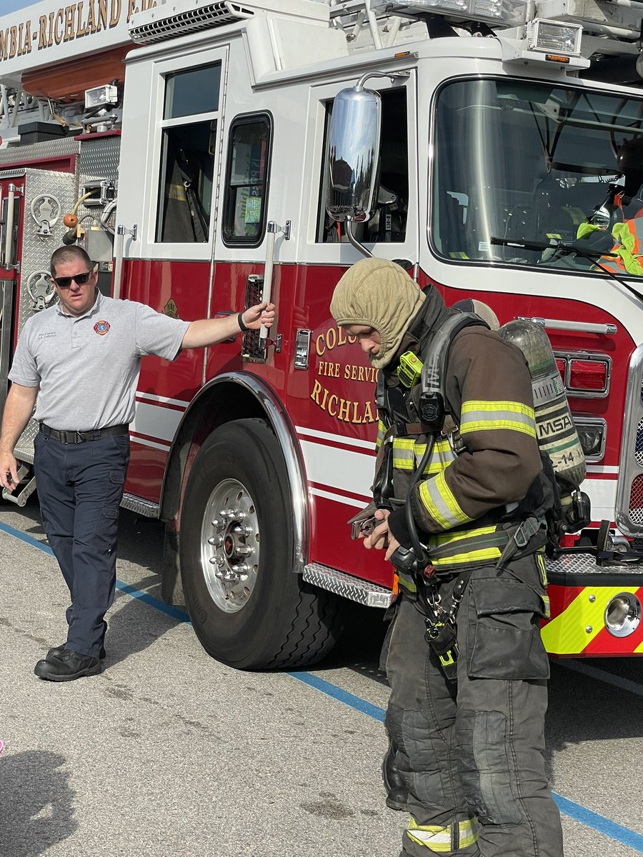 SpeechWithPaton's tweet photo. Thank you to @ColaFire for coming out to talk to @CatawbaTrail today! #catawbatrail #richland2 https://t.co/V7q4ZIWp1S