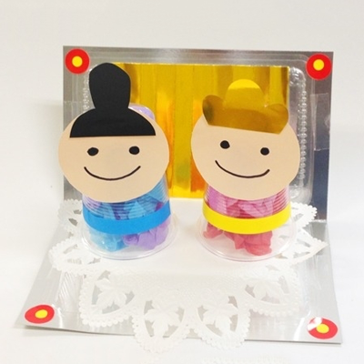 エデュース 公式 ひな祭り おすすめ製作 クリアーカップのおひなさま 本日は2歳の製作を紹介 クリアカップの透けている特徴を生かした製作です 作り方はこちら T Co Cfxfbhsh8j 雛祭り ひなまつり 保育士 子育て 工作 製作